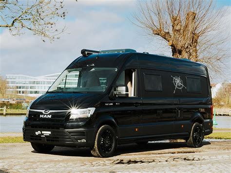 MAN TGE 4x4 und Mercedes Sprinter 4x4.